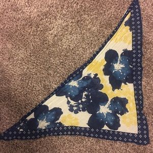 Hollister Floral Pattern Triangle Scarf